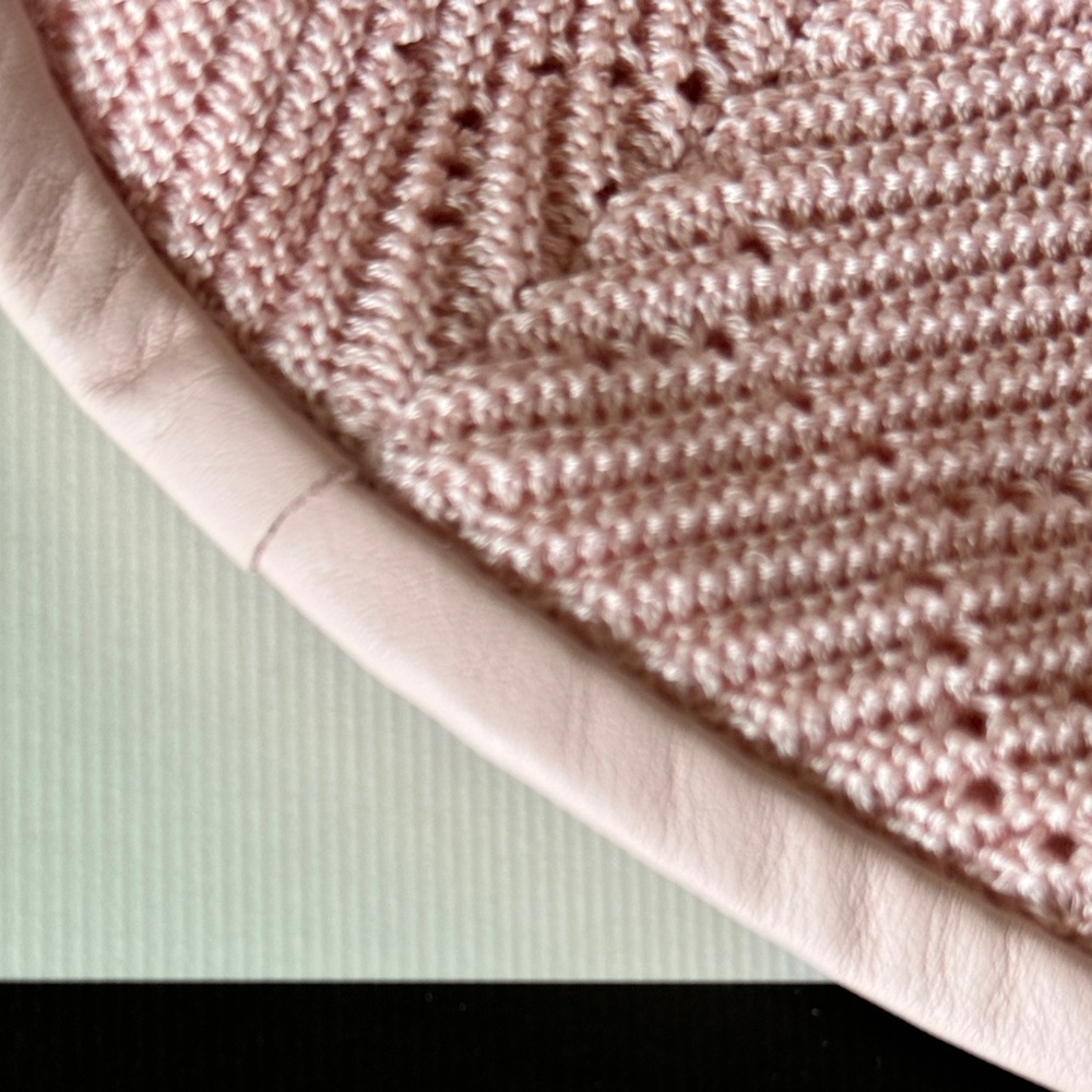 NWT~GUCCI~‘Malibu’ Leather-trimmed Crocheted Pink Bucket Hat - Large 58cm - Picture 12 of 14